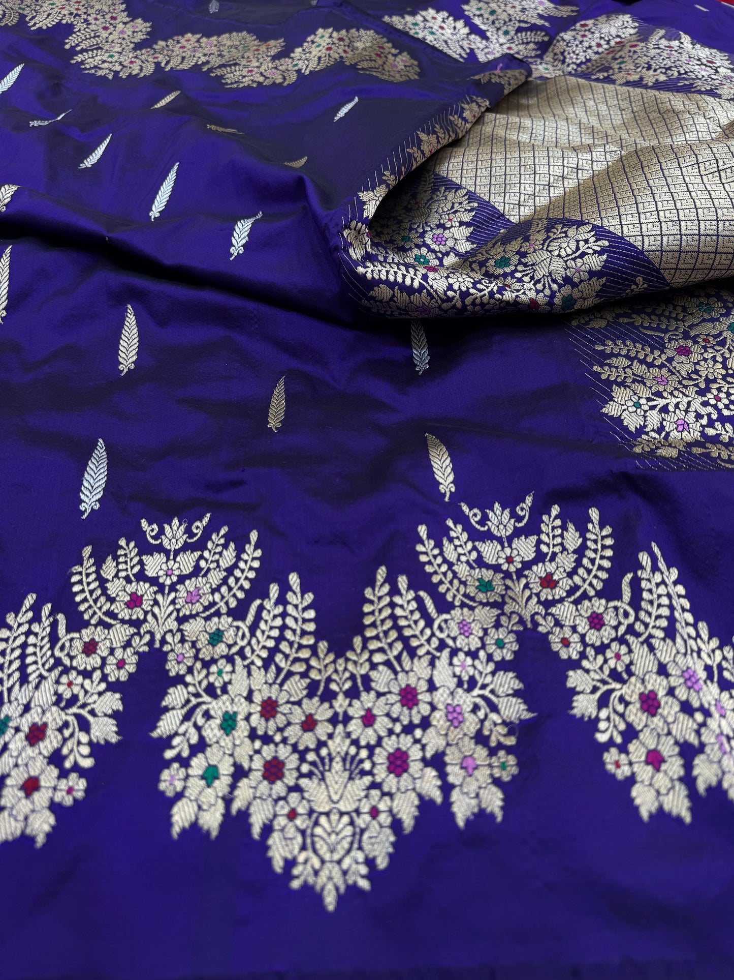 Pure Banarasi Katan Silk kadhwa Buta Saree