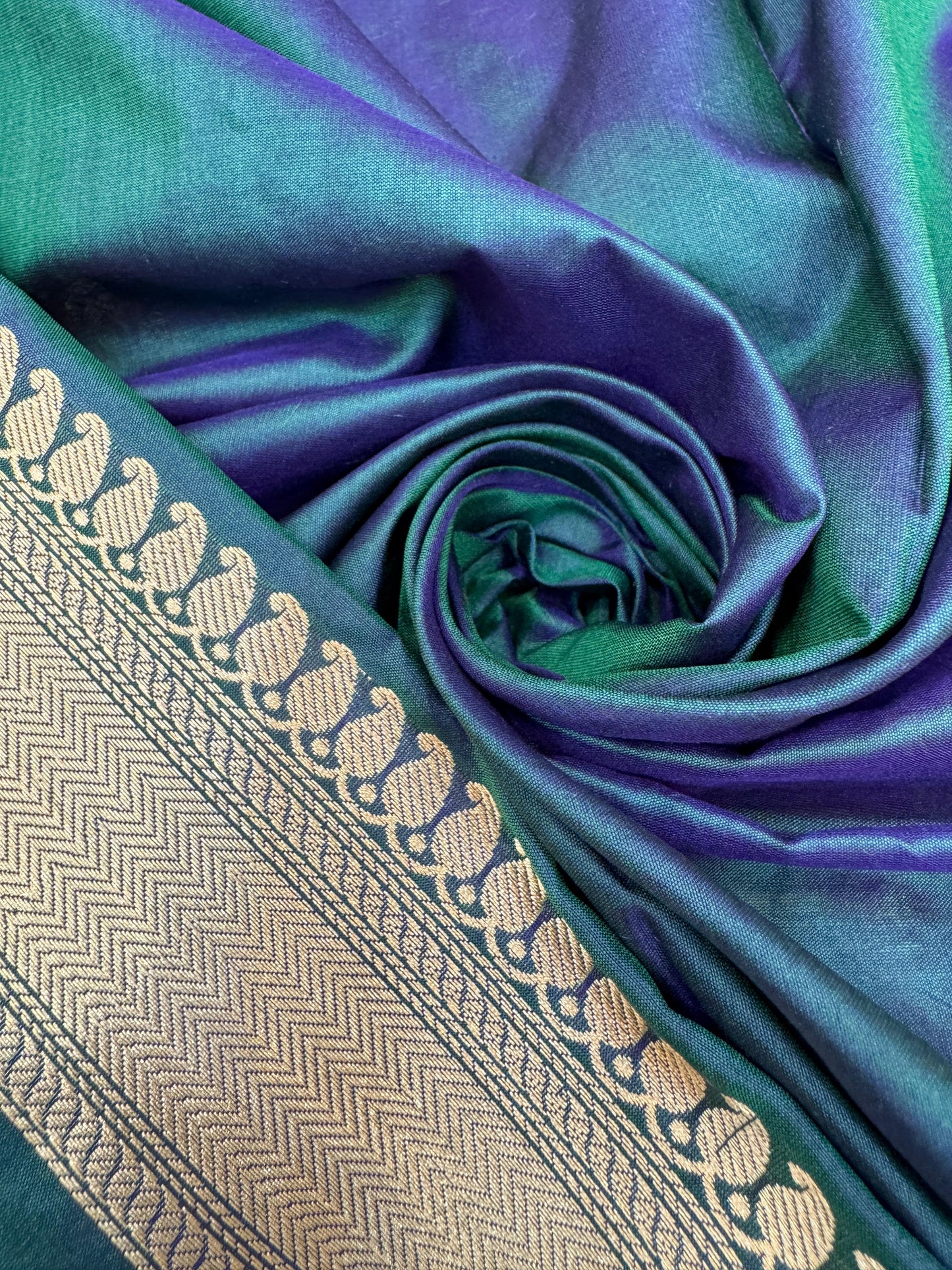 Pure Banarasi Katan Silk Jaal Saree