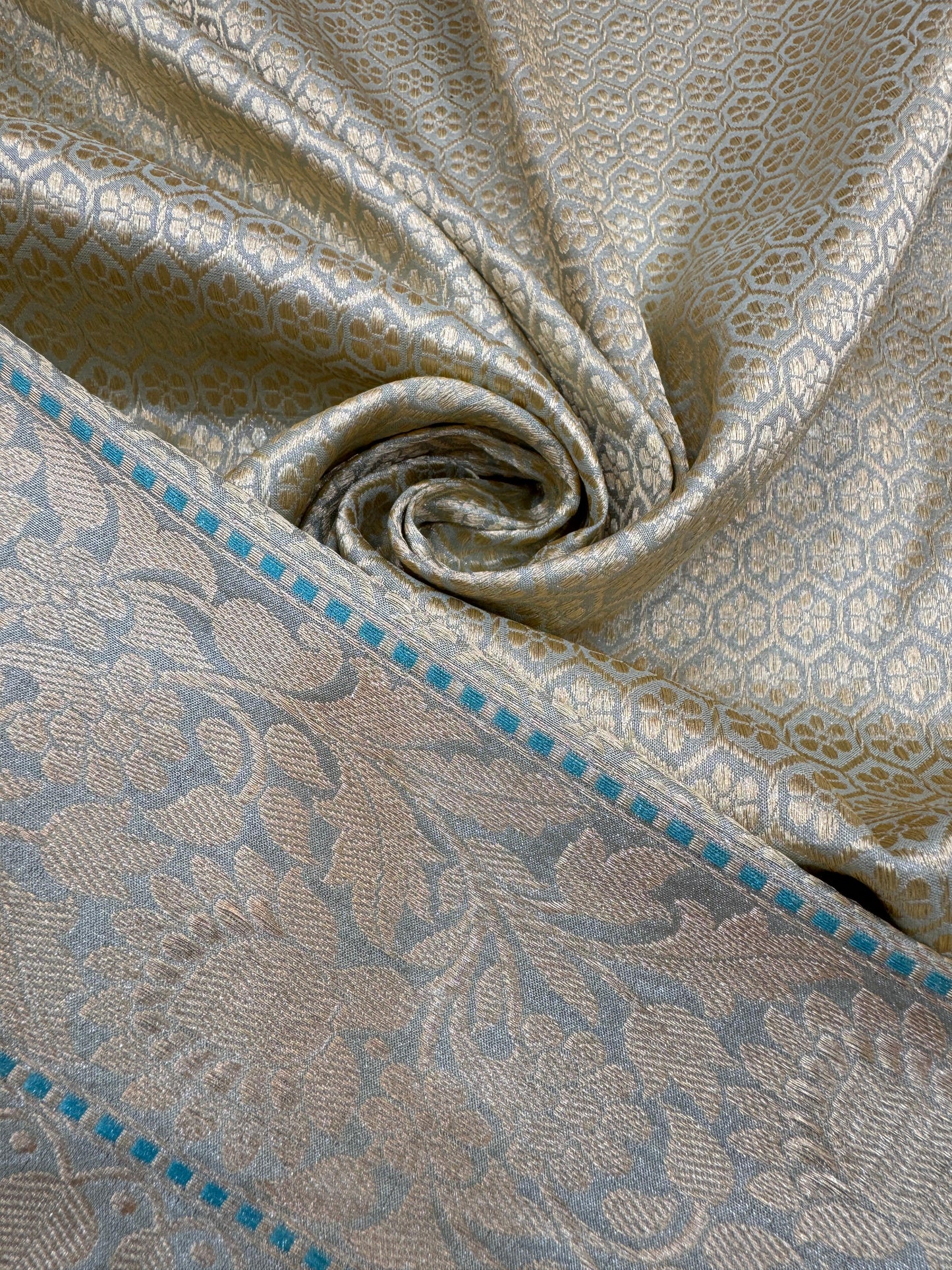 Pure Banarasi katan Tissue Silk Kadhwa Mina Jaal Sarees