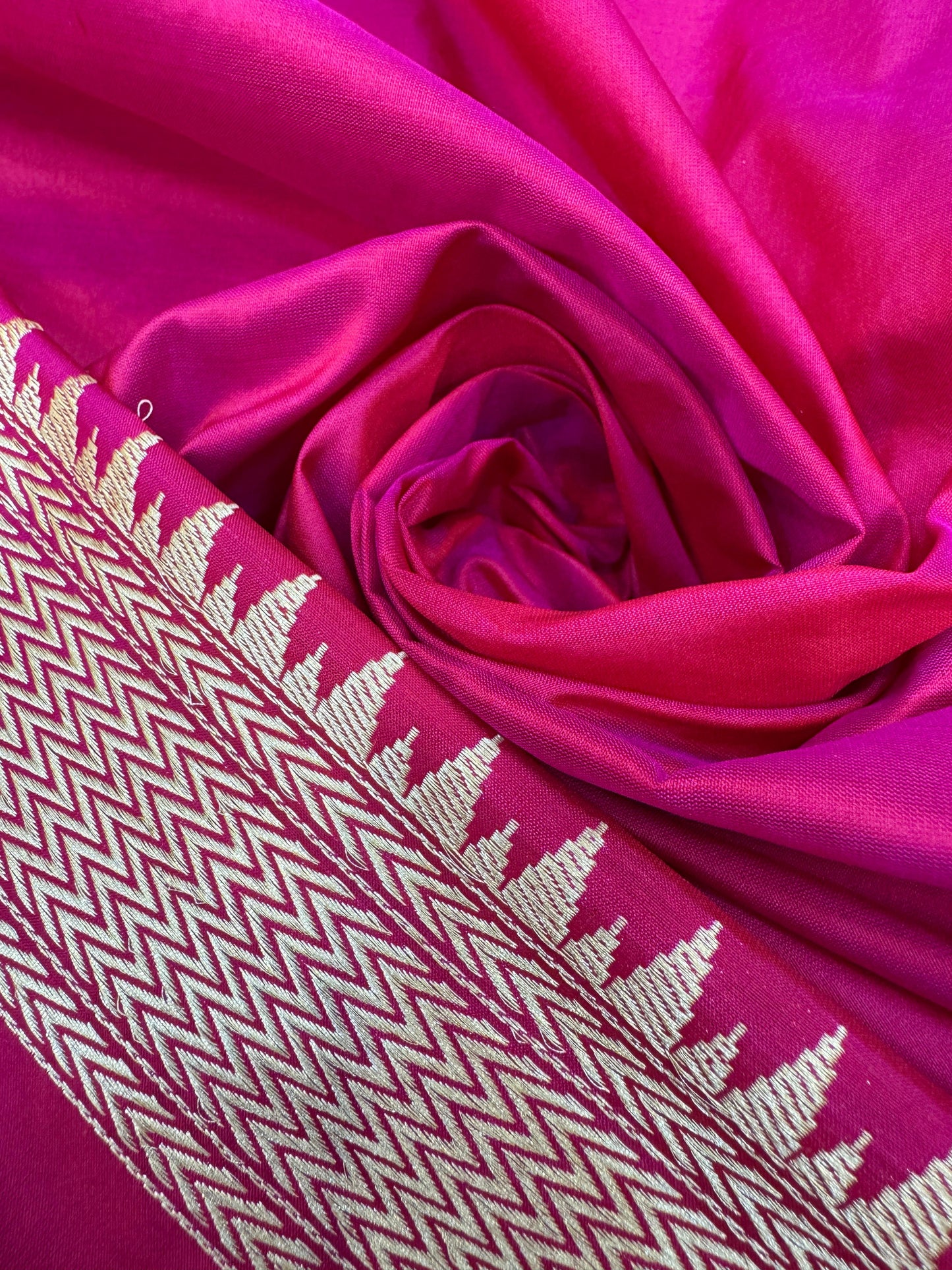 Pure Banarasi Katan Silk Kadiyal Border Saree