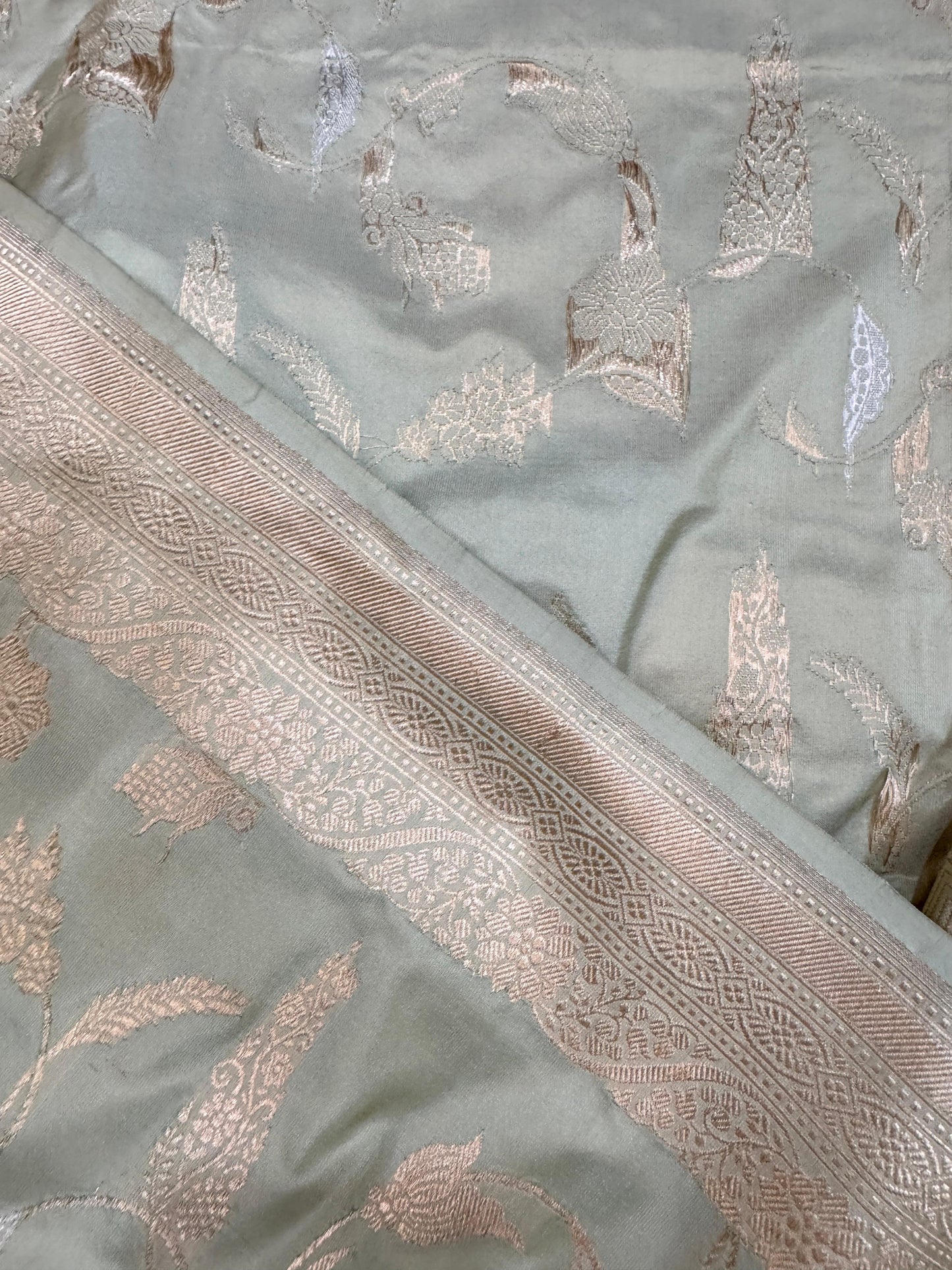 Pure Banarasi Katan Silk Kadhwa Jaal Saree