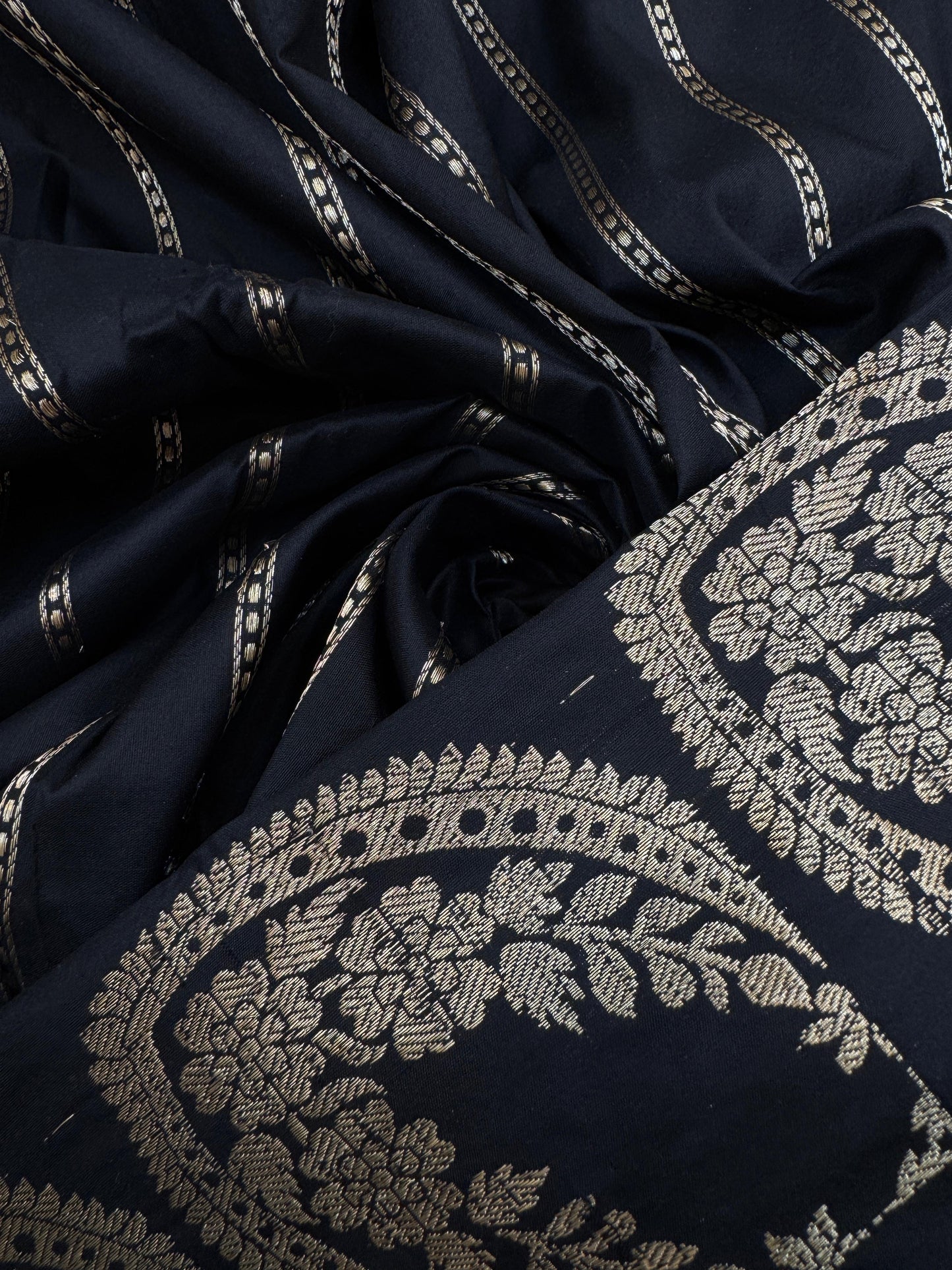 Pure Banarasi Katan Silk Kadhwa Cross Saree