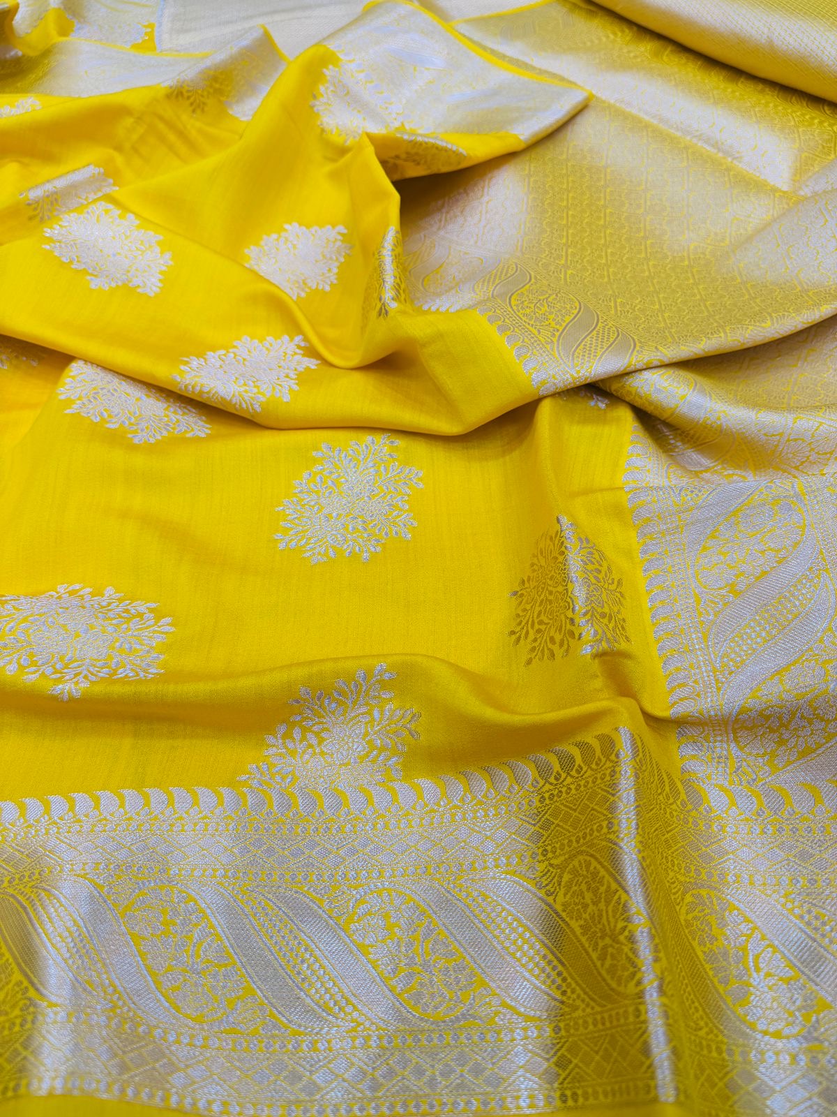 Pure Banarasi Chiniya Silk Buta Saree