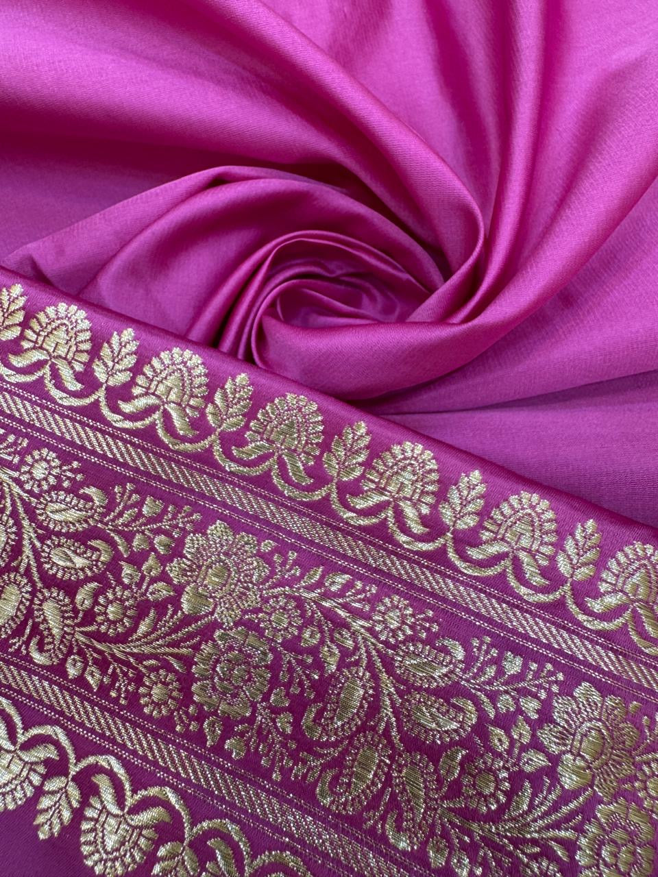 Pure Banarasi Satin Silk Chunri Buti Saree