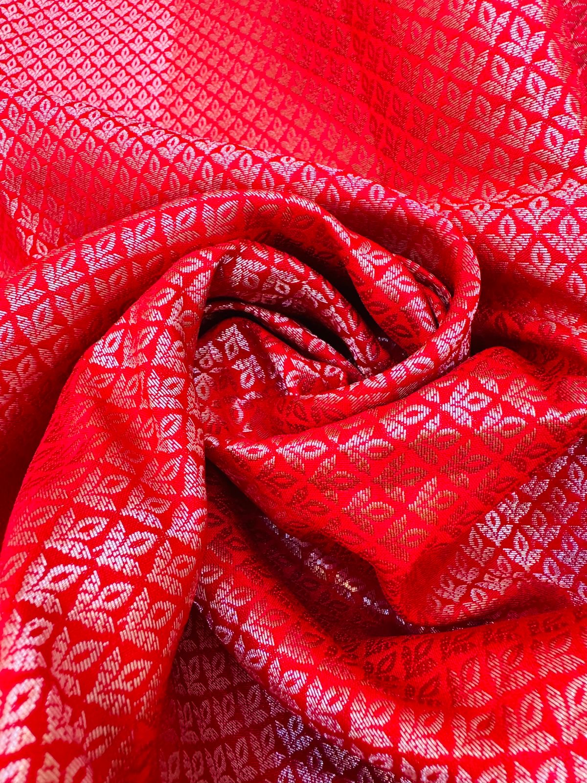 Pure Banarasi Chiniya Silk Mina Buta Saree