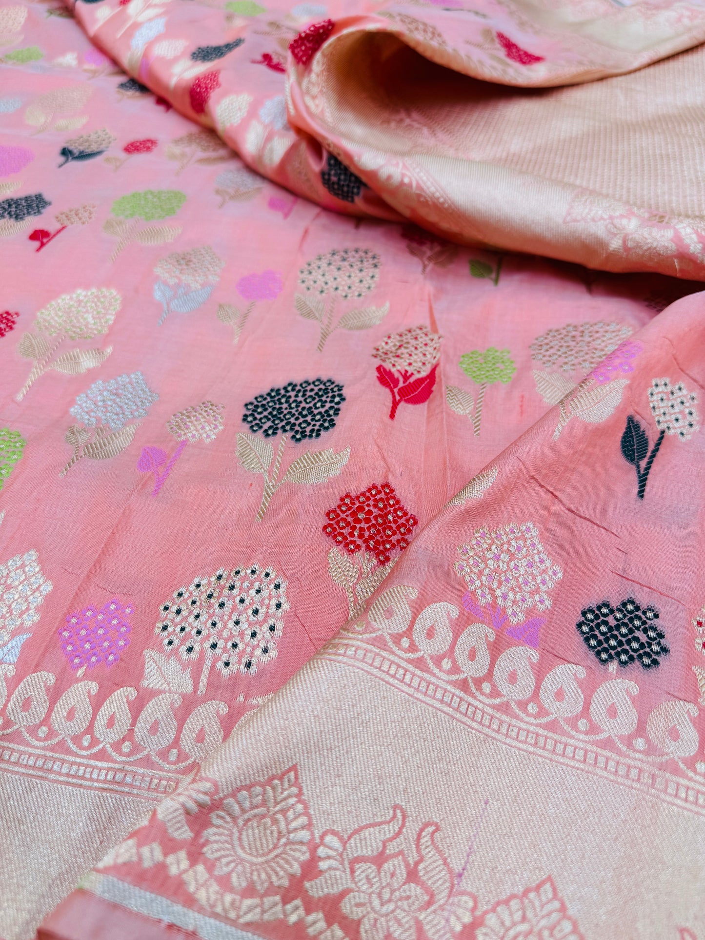 Pure Banarasi Katan Silk Buti Jaal Saree