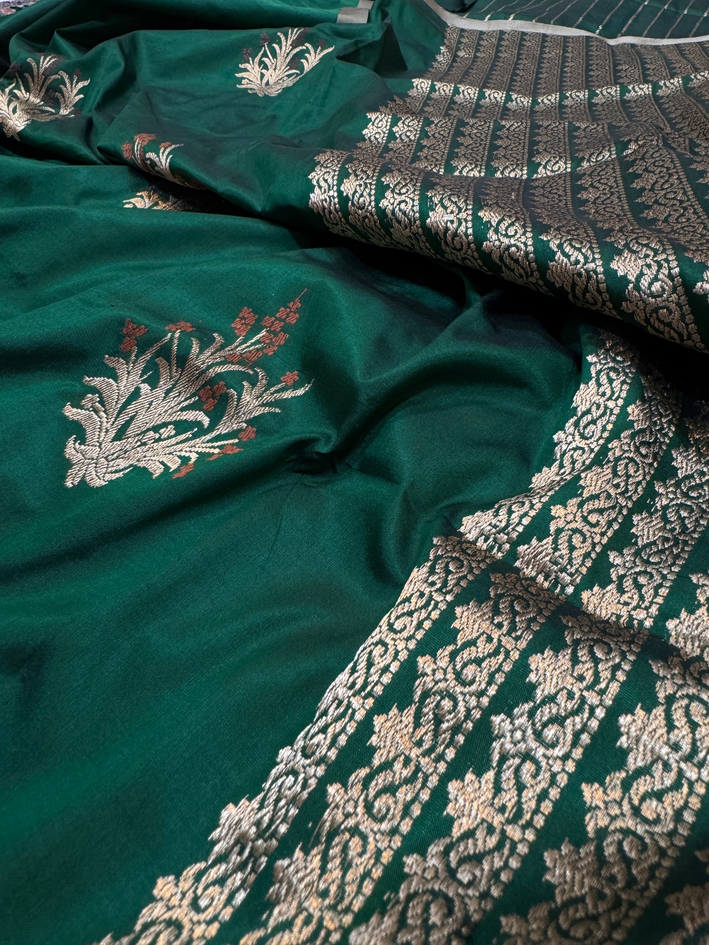 Pure Banarasi Katan Silk Kadhwa Buta Saree