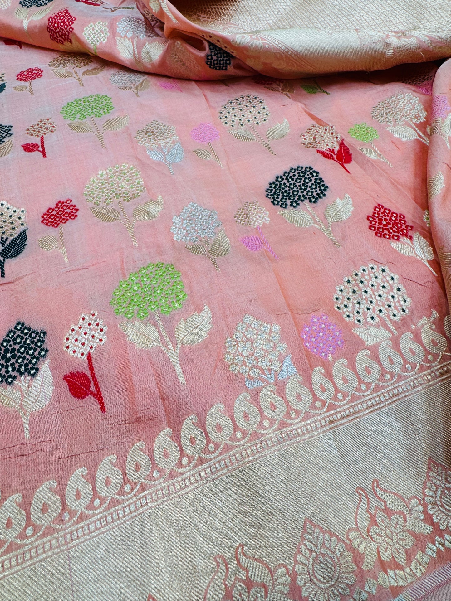 Pure Banarasi Katan Silk Buti Jaal Saree