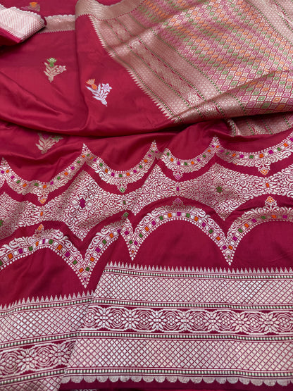 Pure Banarasi Katan Silk Kadhwa Buta Scallop Border Saree