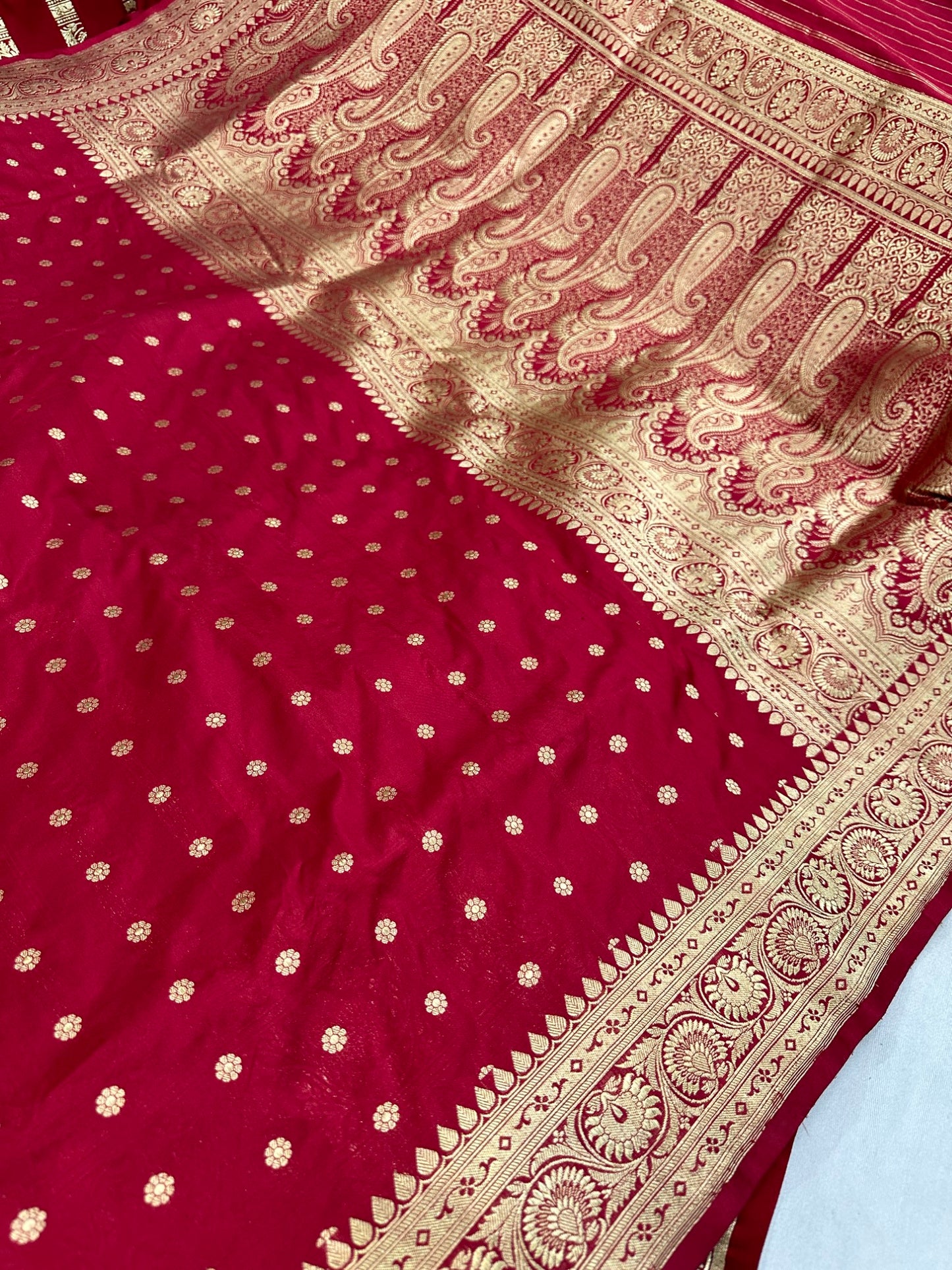 Pure Banarasi Katan Silk Chunri Buti Saree