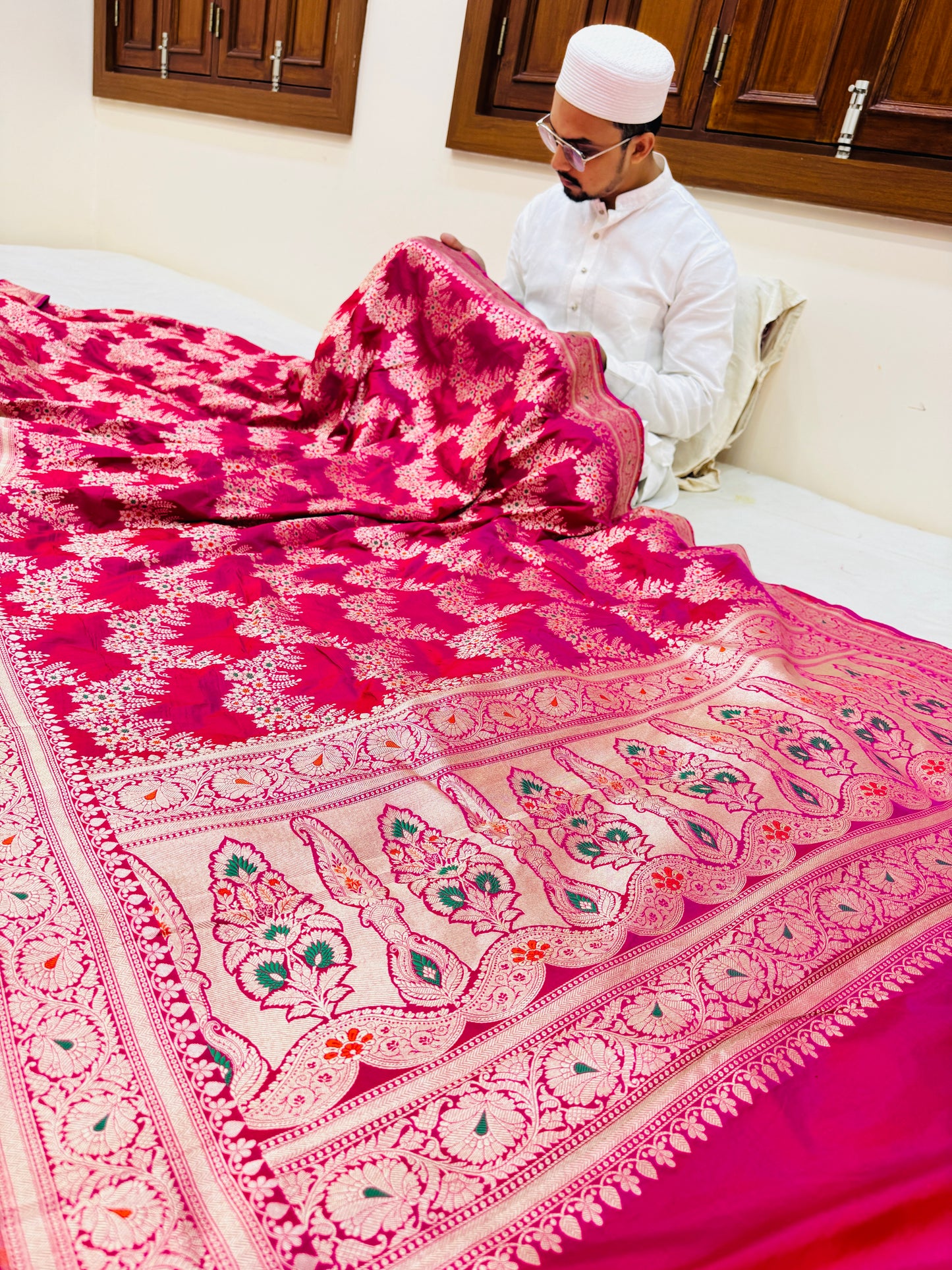 Pure Banarasi Katan Silk Mina Jaal Saree