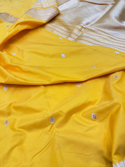 Pure Banarasi Katan Silk Kadhwa Buti Saree