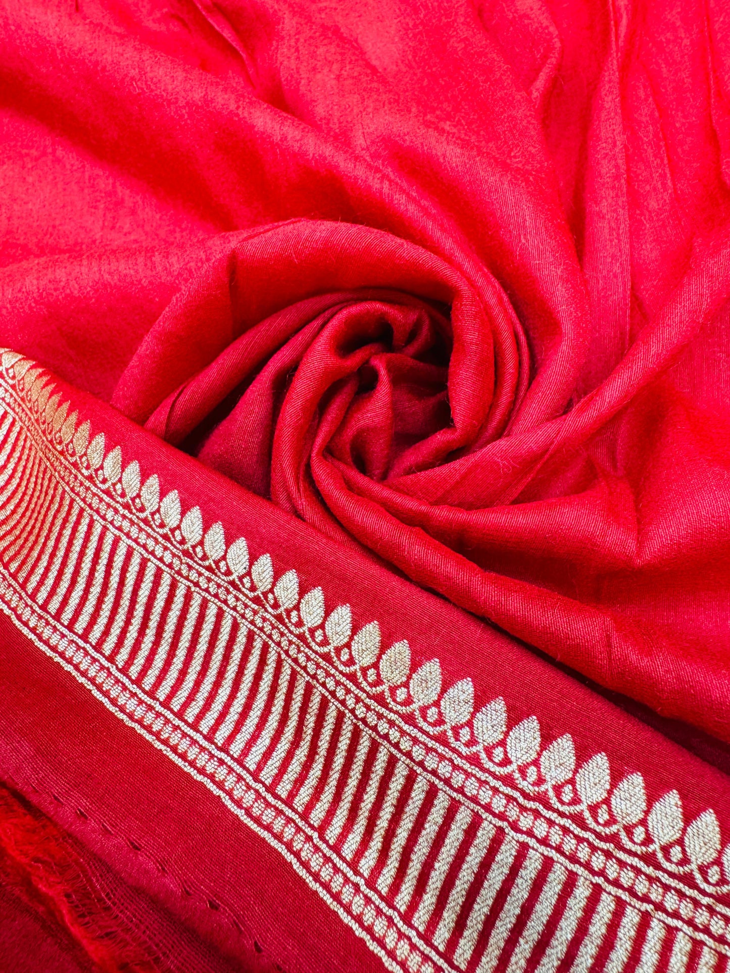 Pure Banarasi Munga Silk Cross Weaved Handbrush Saree