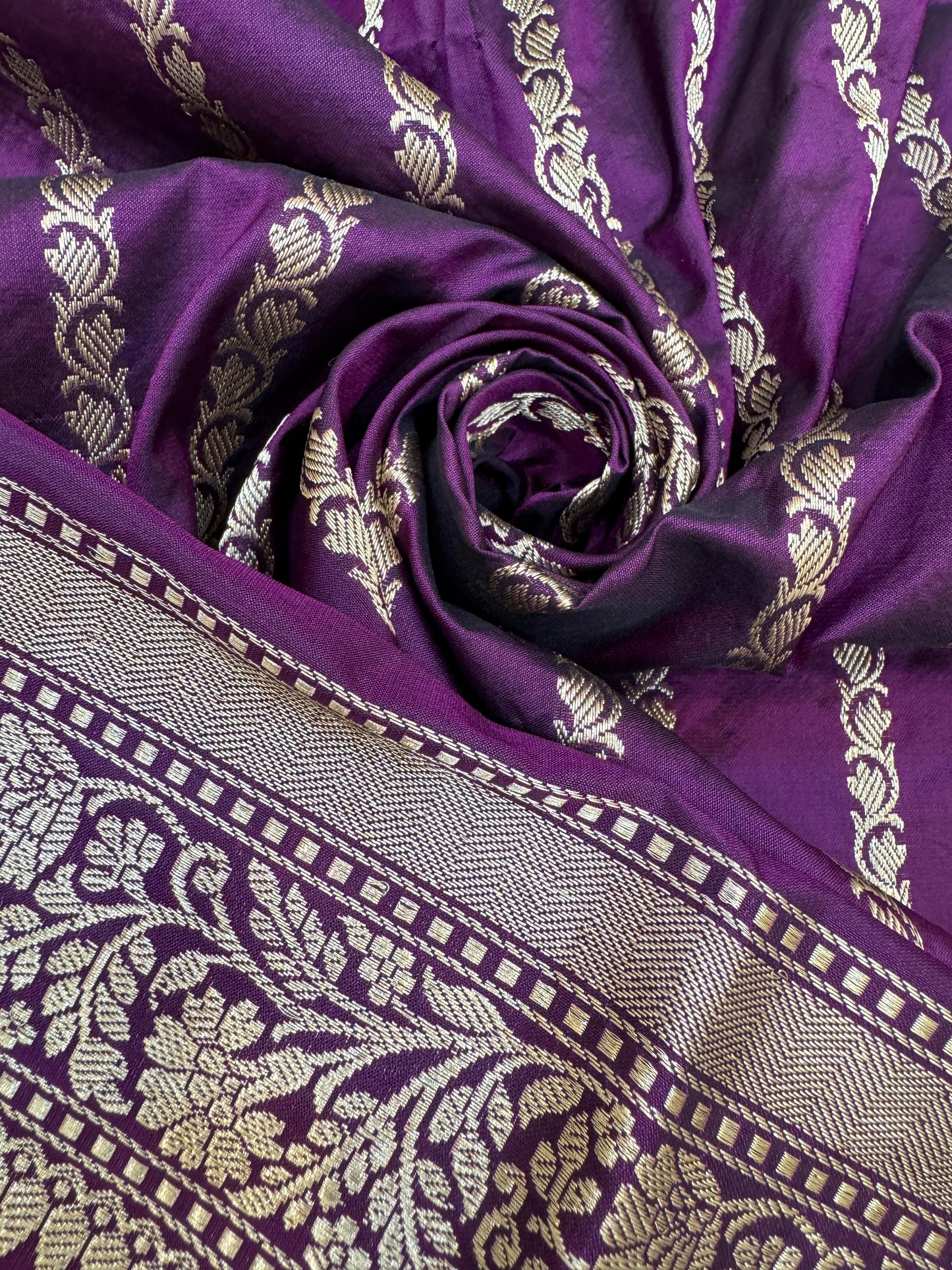 Pure Banarasi Katan Silk Sona Rupa cross buta saree