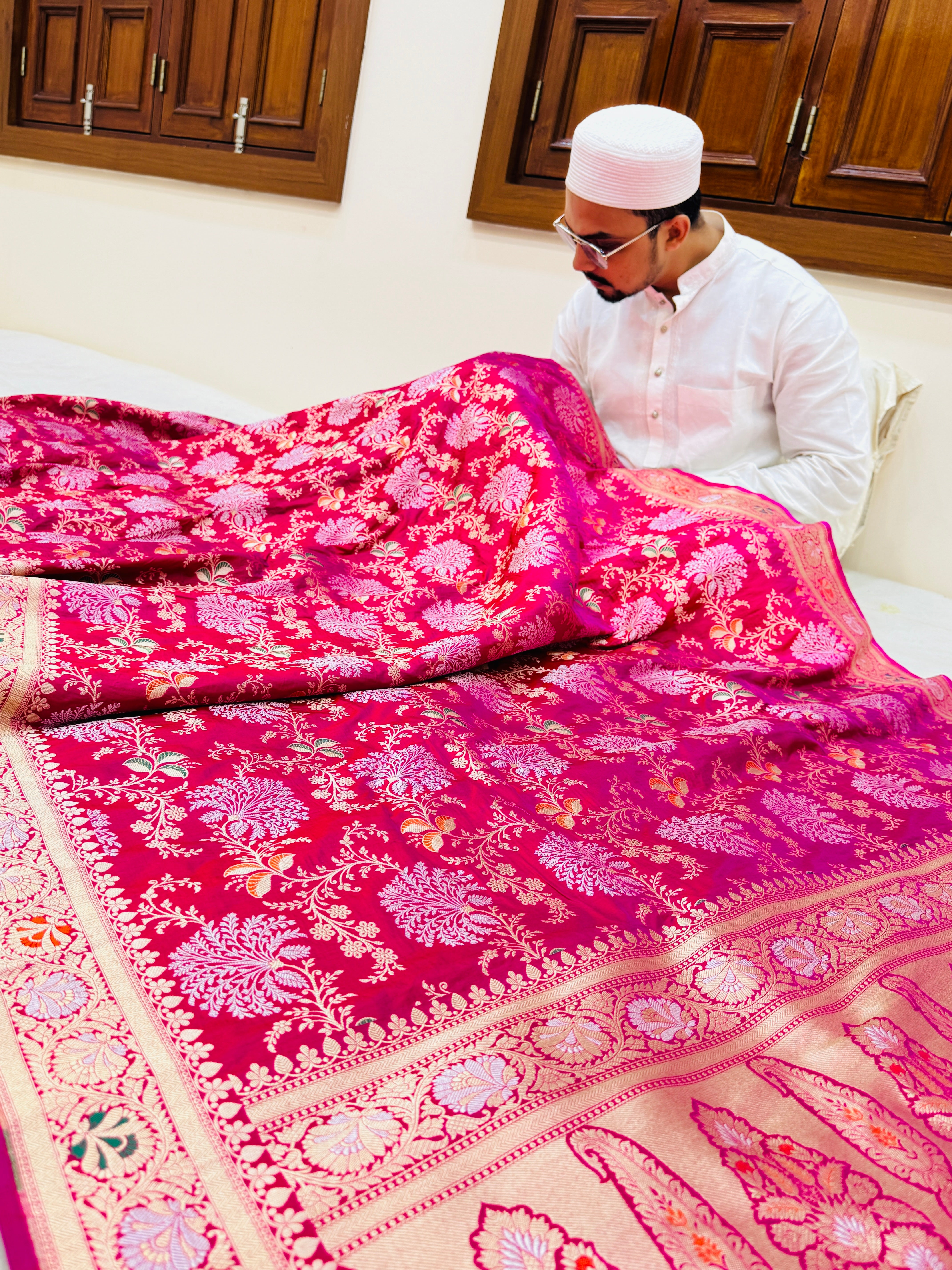 Pure Banarasi Katan Silk Mina Jaal Saree