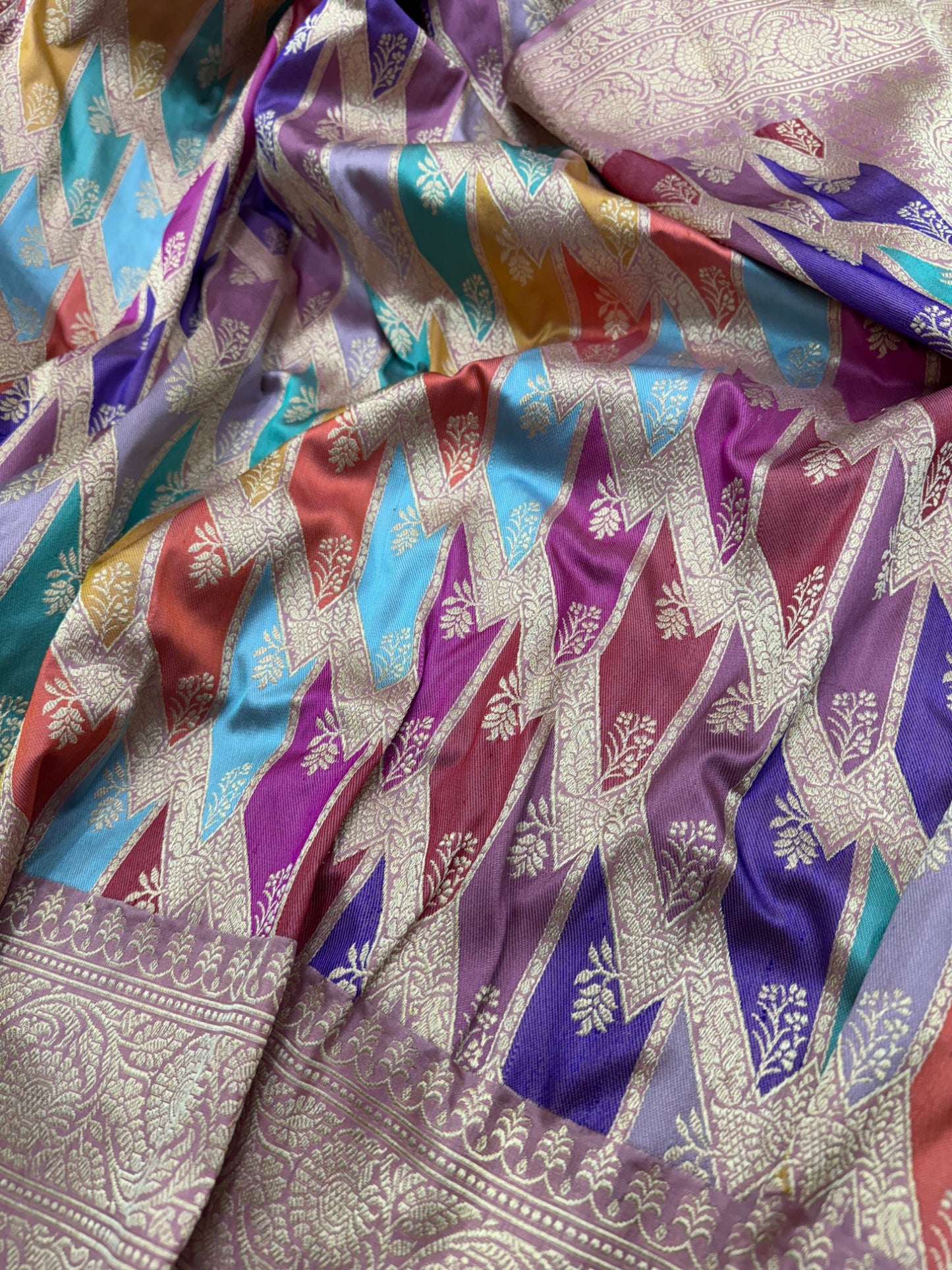 Pure Banarasi Katan Silk Kadhwa Rangkaat Saree