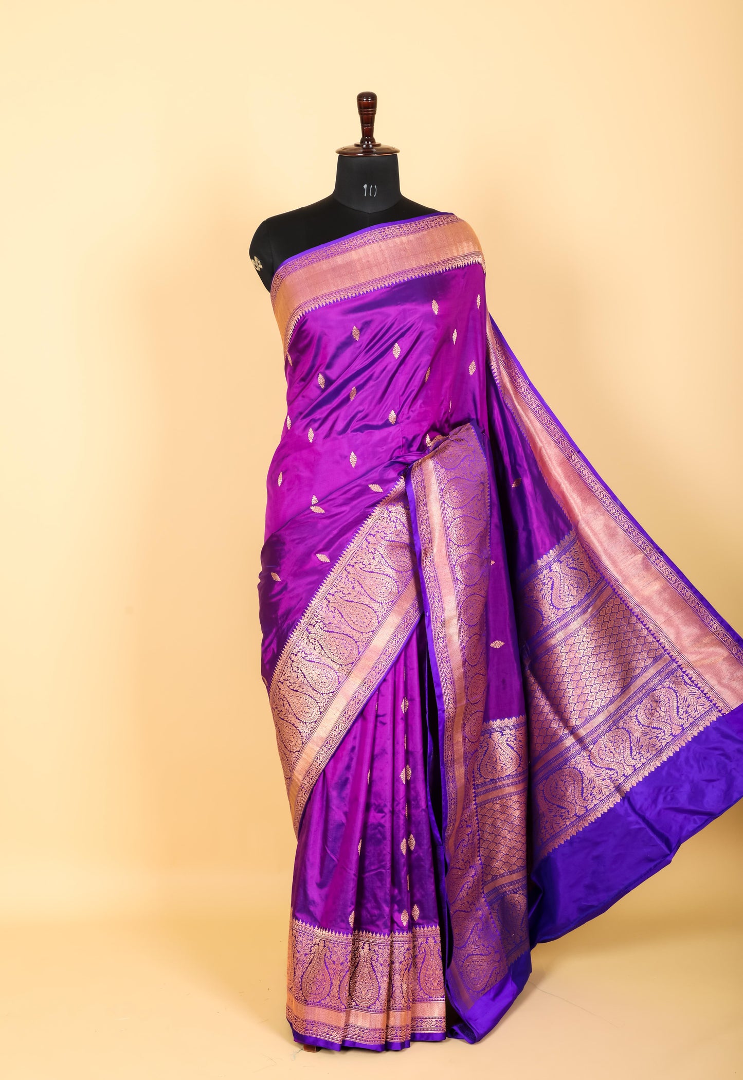 Pure Katan Silk Kadhwa Buti Banarasi Saree