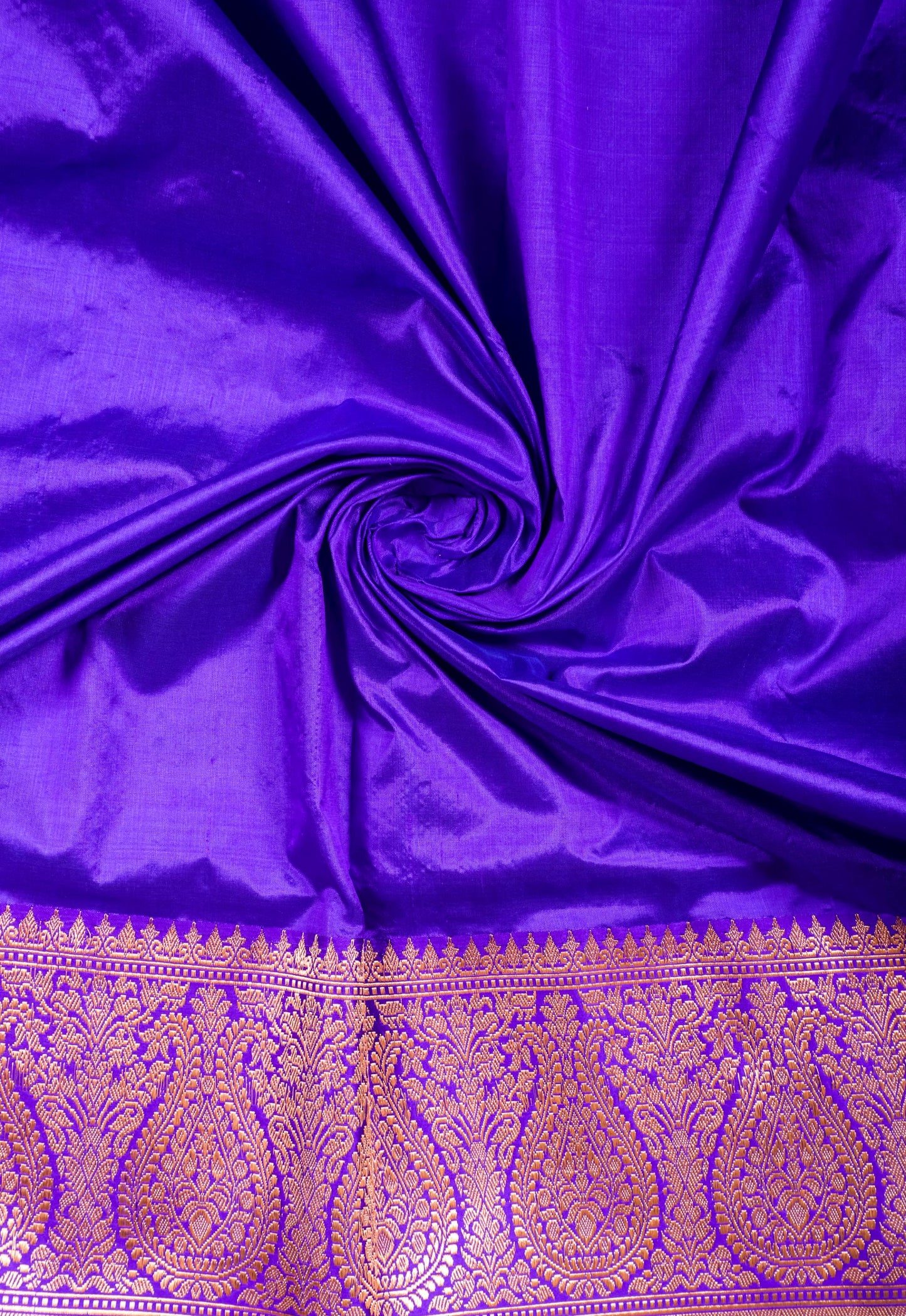 Pure Katan Silk Kadhwa Buti Banarasi Saree