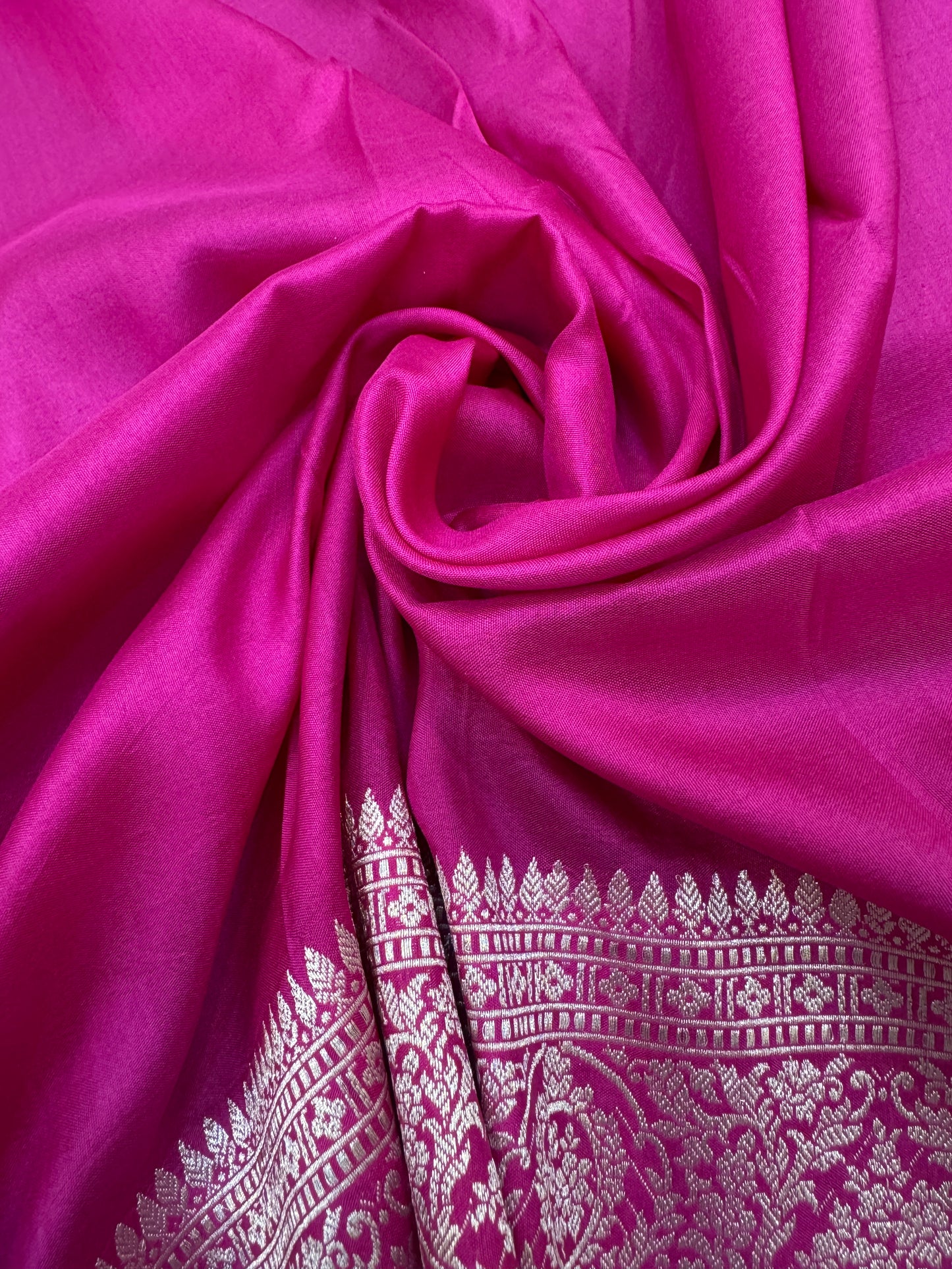 Pure Banarasi Katan Silk Tanchoi Saree