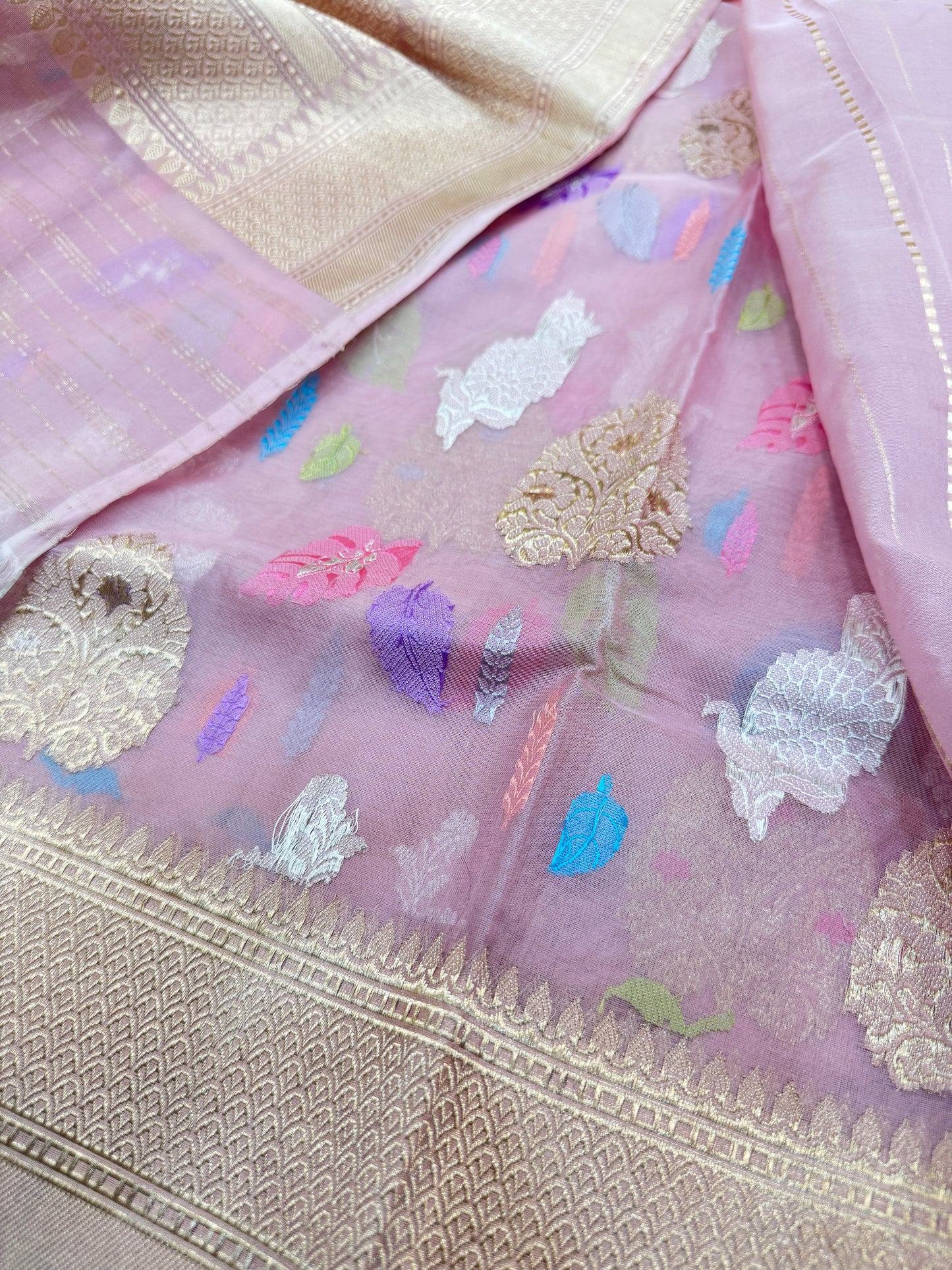 Pure Banarasi Kora Silk Kadhwa Buta Saree