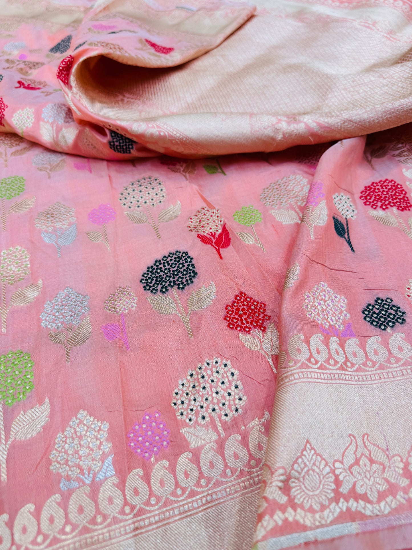 Pure Banarasi Katan Silk Buti Jaal Saree