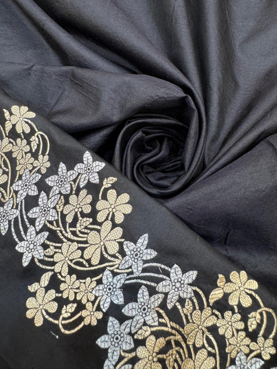 Pure Banarasi Katan Silk Sona Rupa Buti Saree