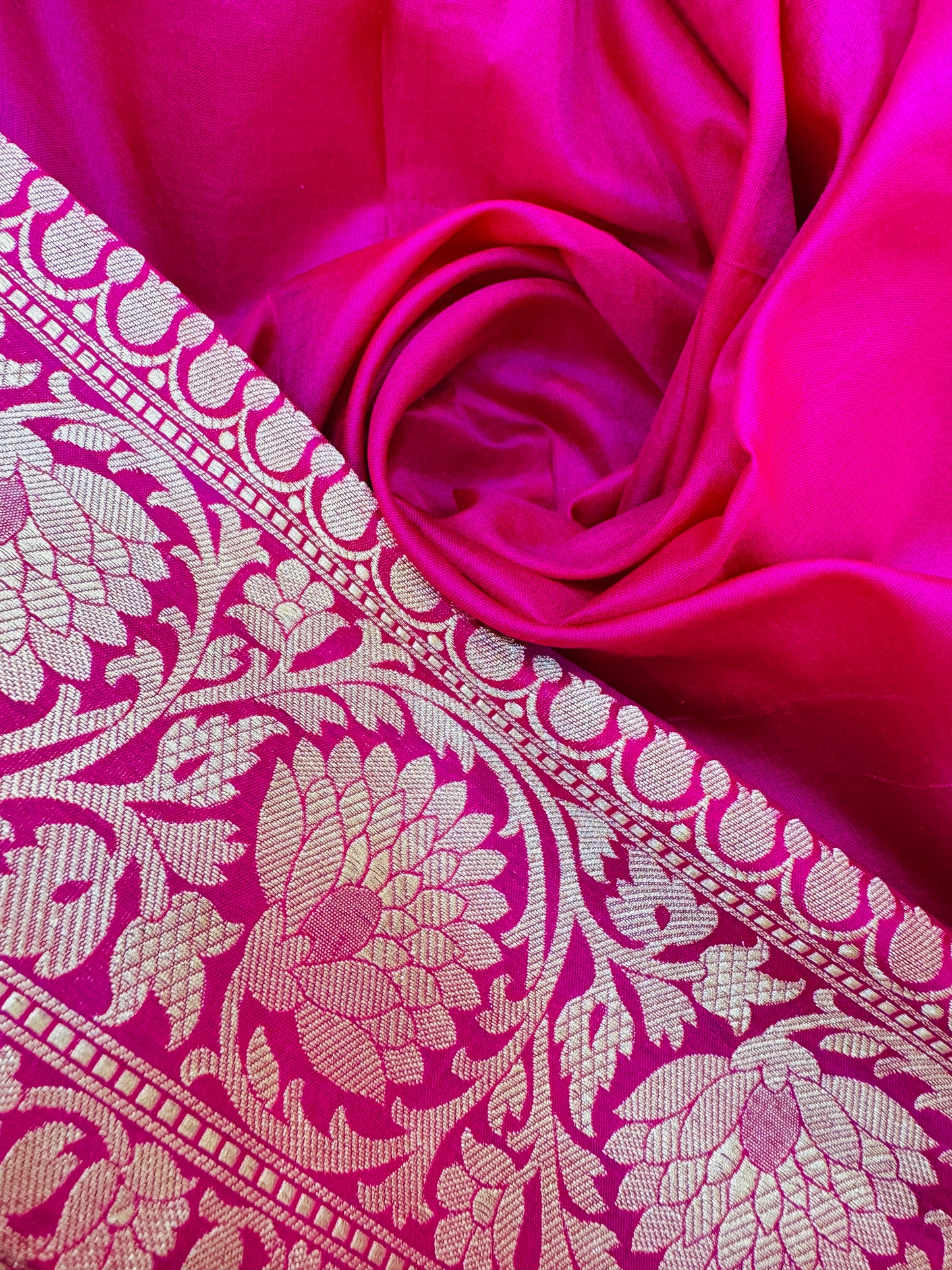 Pure Banarasi Katan Silk Jaal Saree