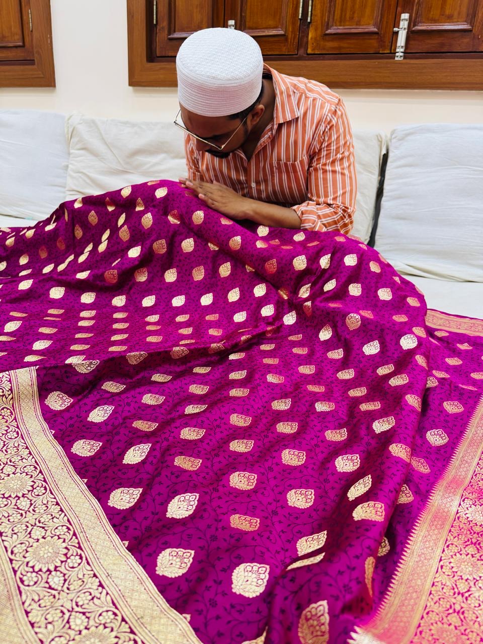 Pure Banarasi Satin Tanchoi Buti Saree