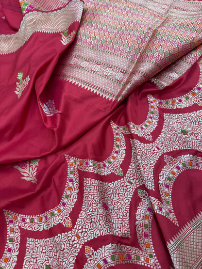 Pure Banarasi Katan Silk Kadhwa Buta Scallop Border Saree
