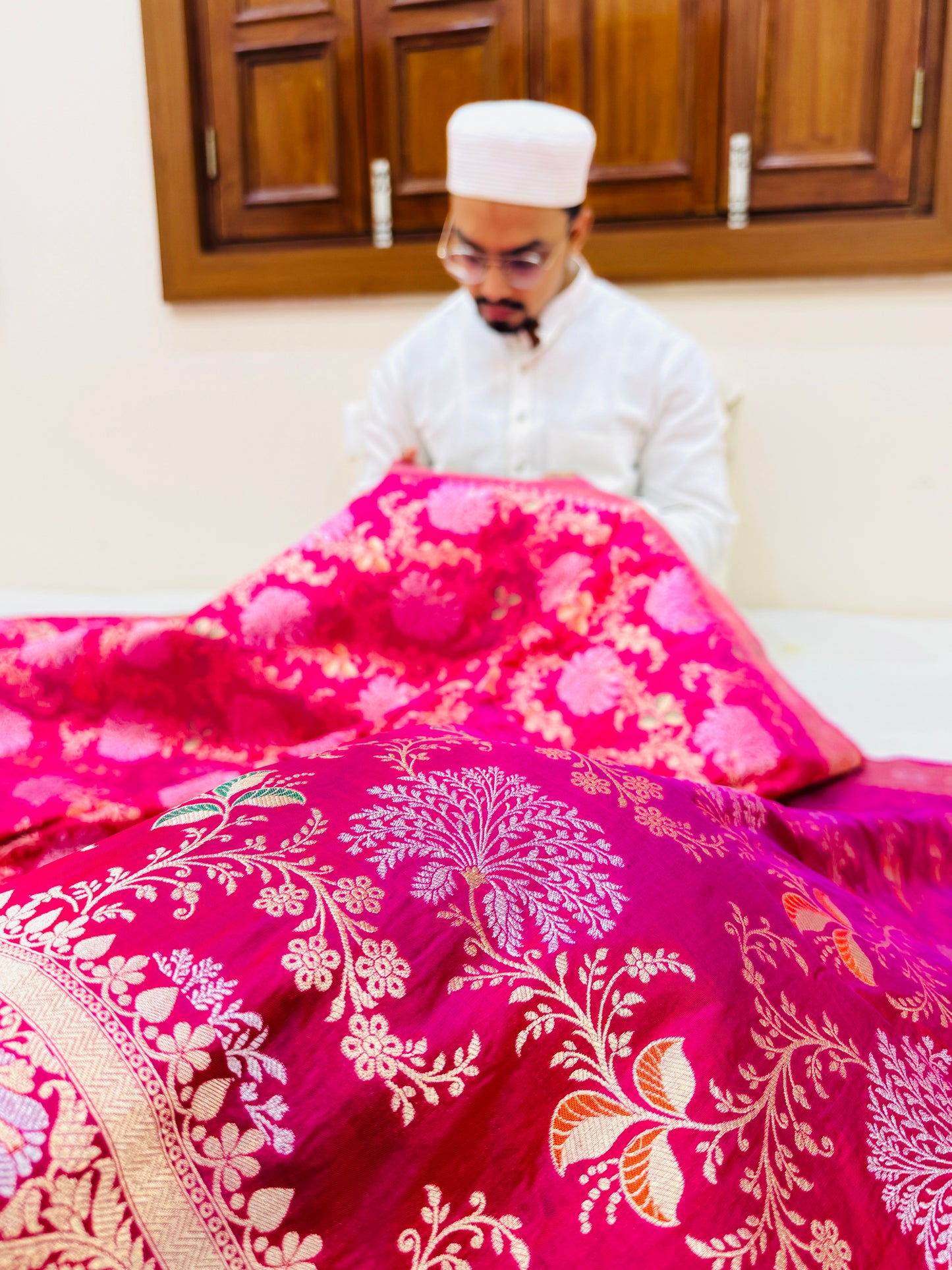 Pure Banarasi Katan Silk Mina Jaal Saree