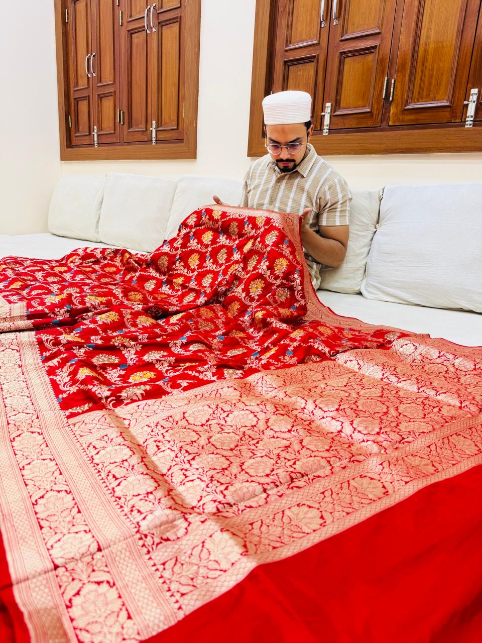 Pure Banarasi Katan Silk Mina Jaal Saree