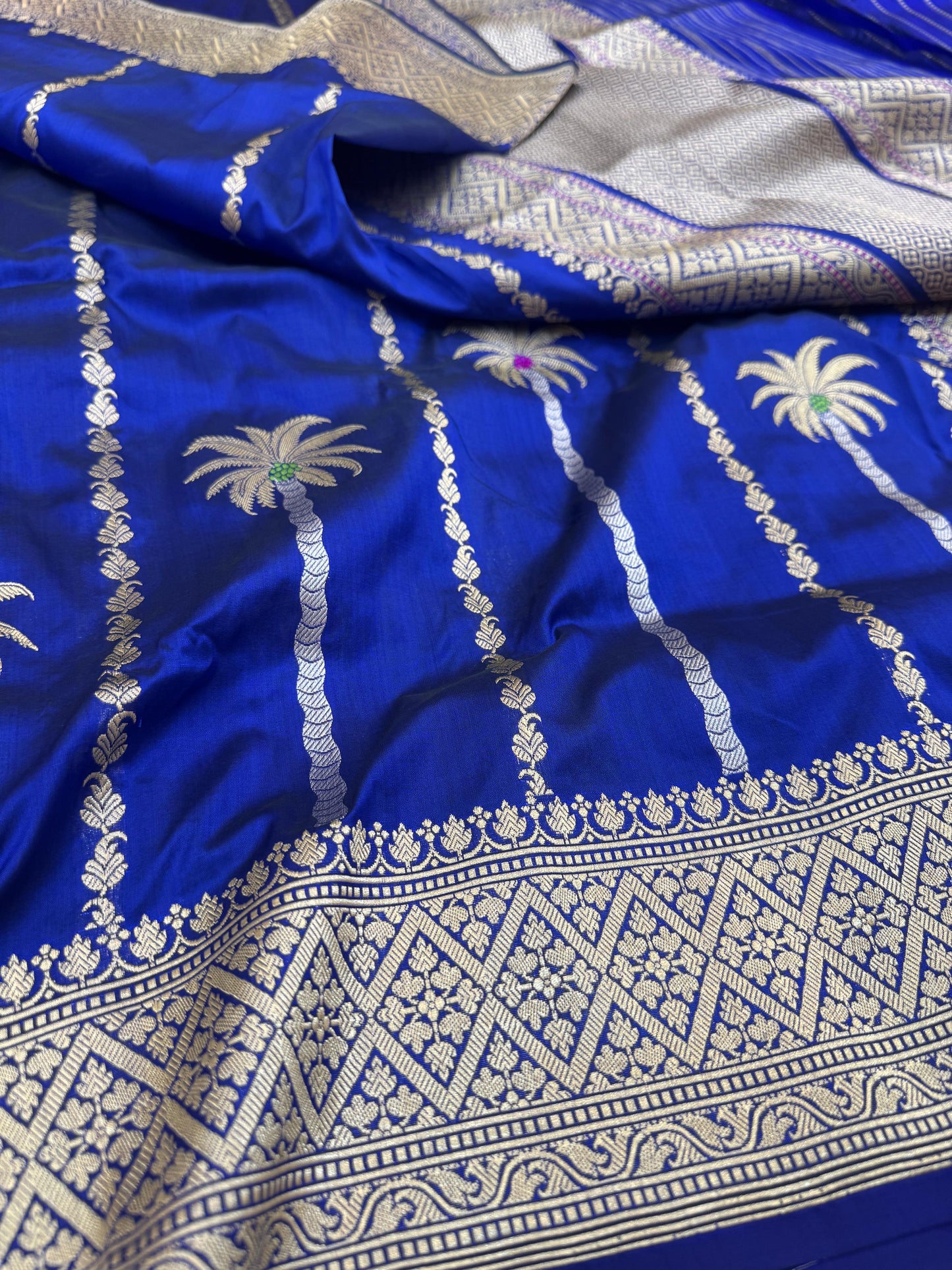 Pure Banarasi Katan Silk Kadhwa Buti Designer saree