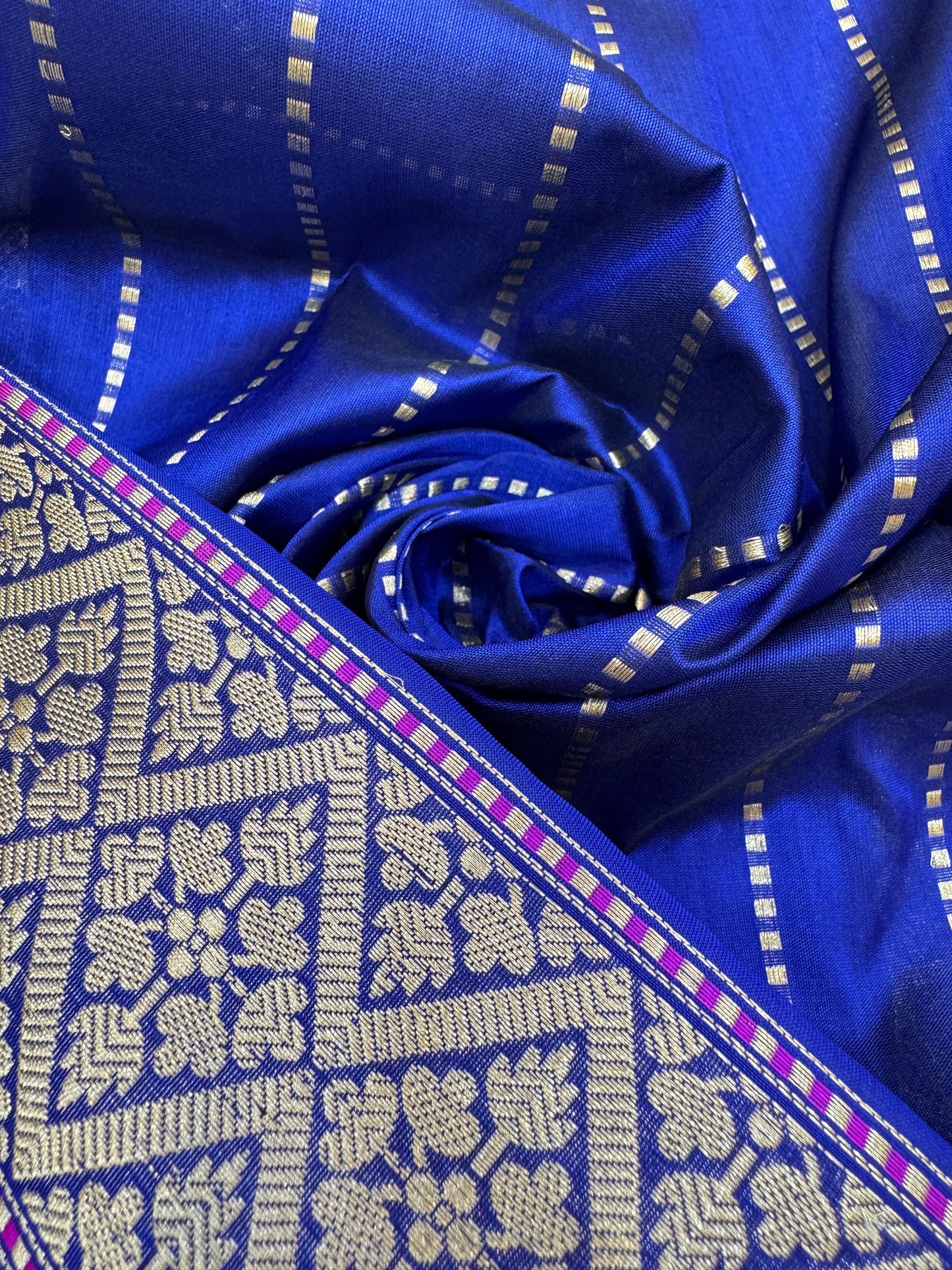 Pure Banarasi Katan Silk Kadhwa Buti Designer saree
