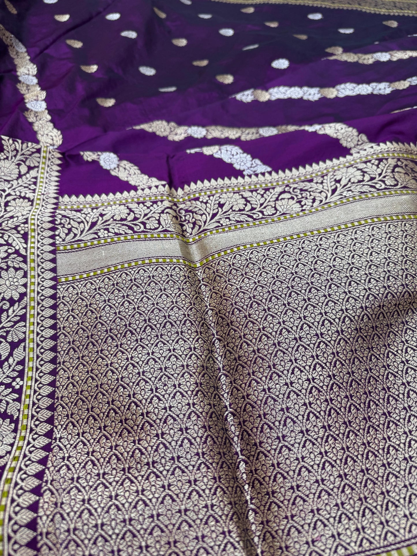 Pure Banarasi Katan Silk Sona Rupa cross buta saree