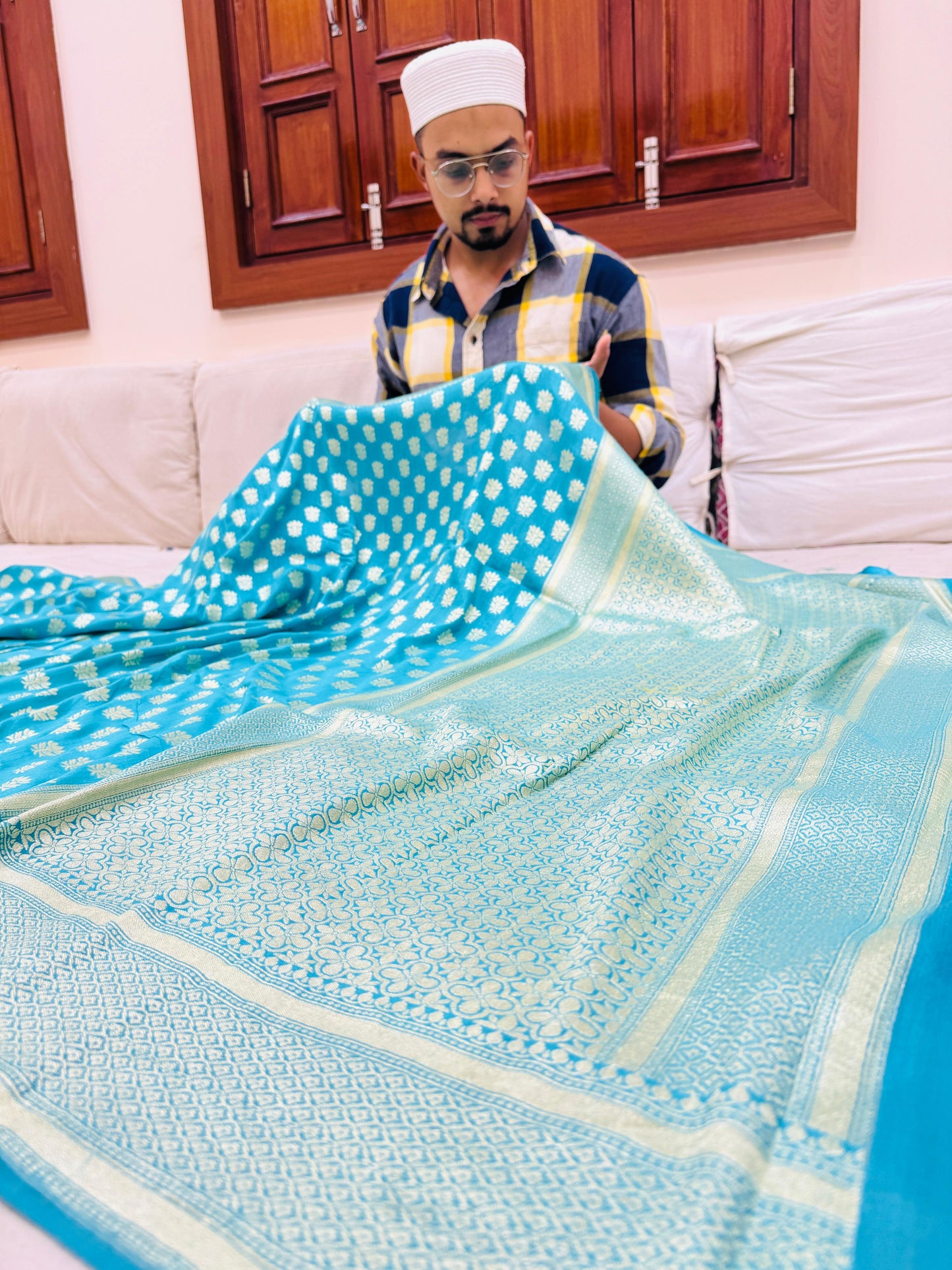 Pure Banarasi Munga Silk Buti Saree