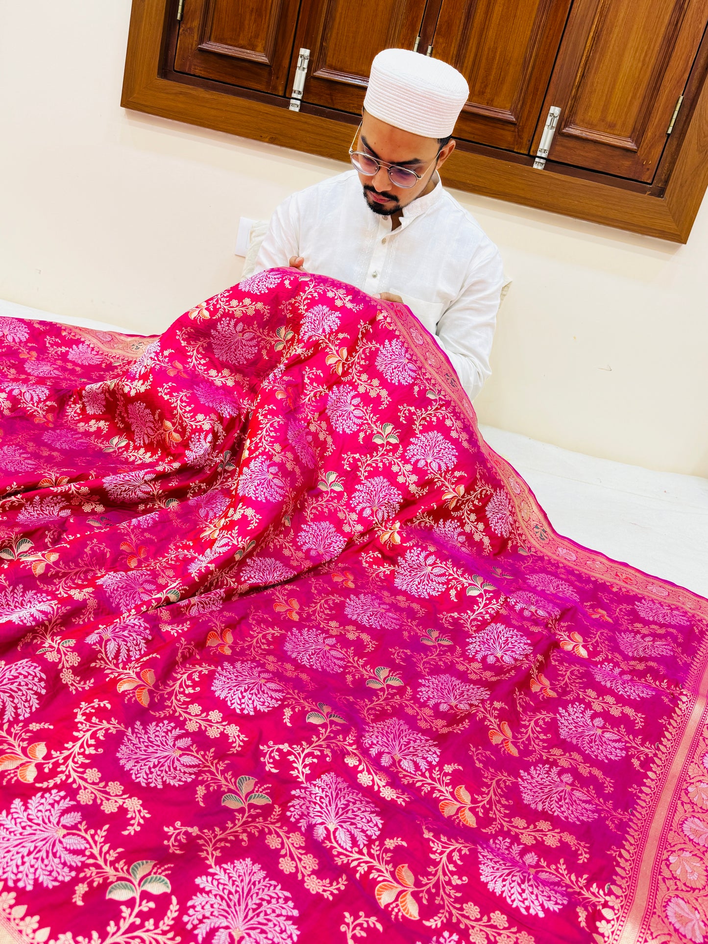 Pure Banarasi Katan Silk Mina Jaal Saree