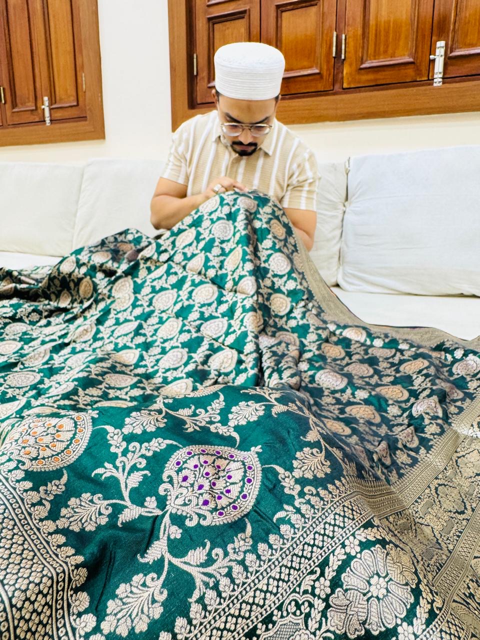 Pure Banarasi Katan Silk Mina Jaal Saree
