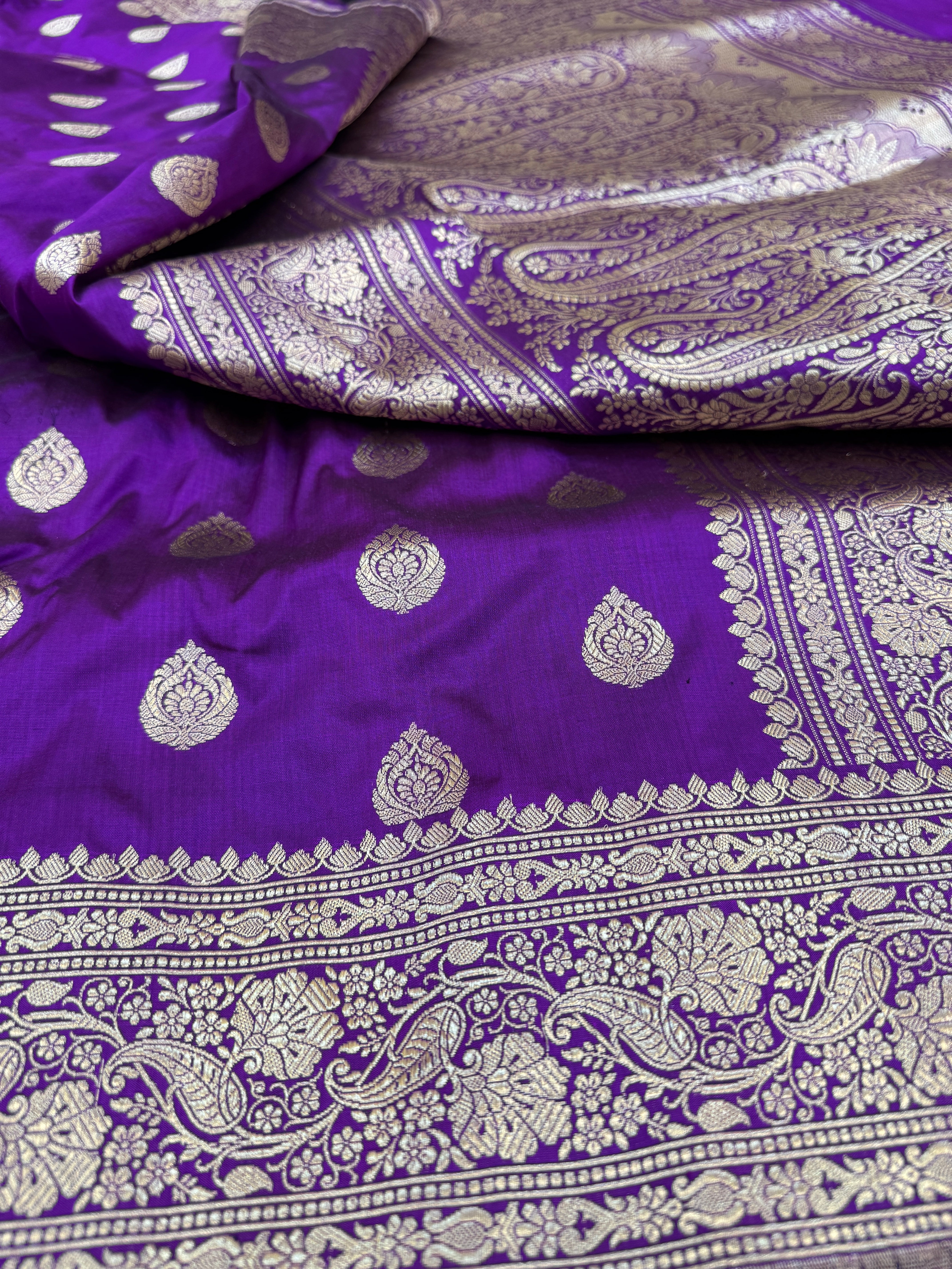 Pure Banarasi Katan Silk Simple Buta Saree