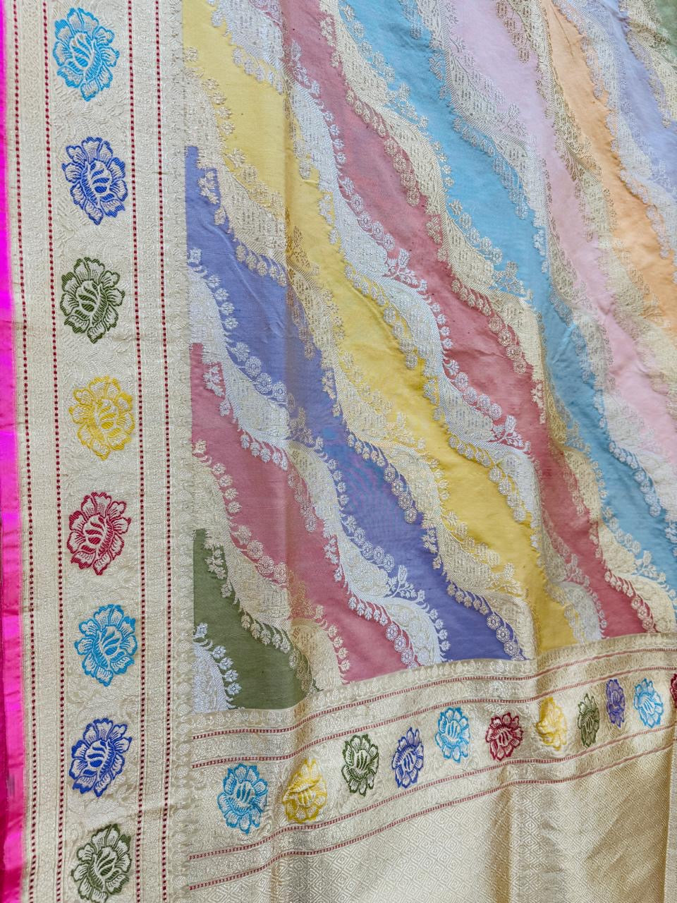 Pure Banarasi Katan Silk Kadhwa Rangkaat Saree