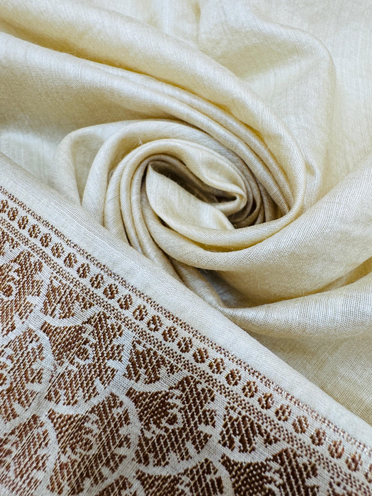 Pure Banarasi Natural Munga Silk Mina Jaal Saree