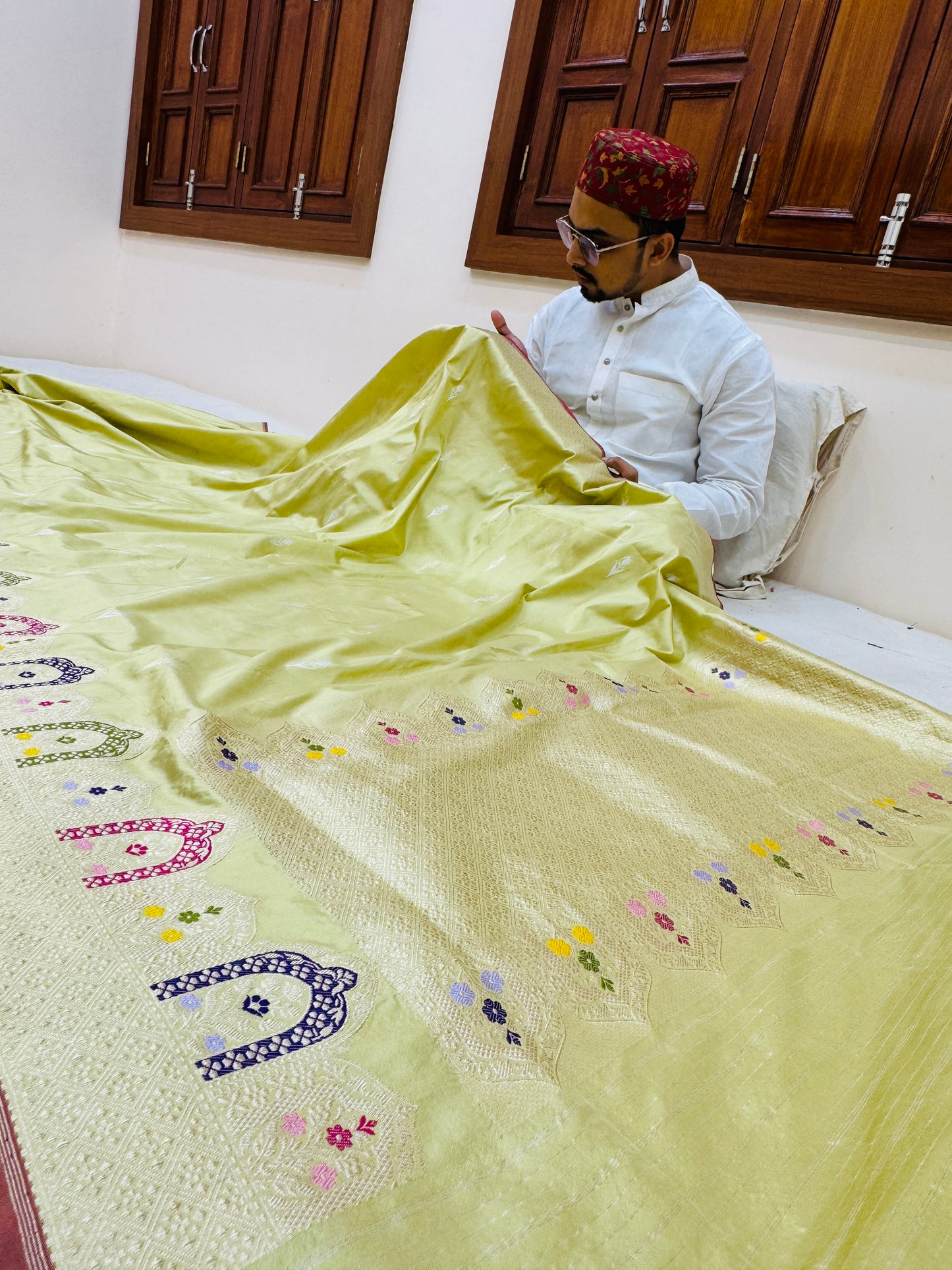 Pure Banarasi Katan Silk Buti Saree