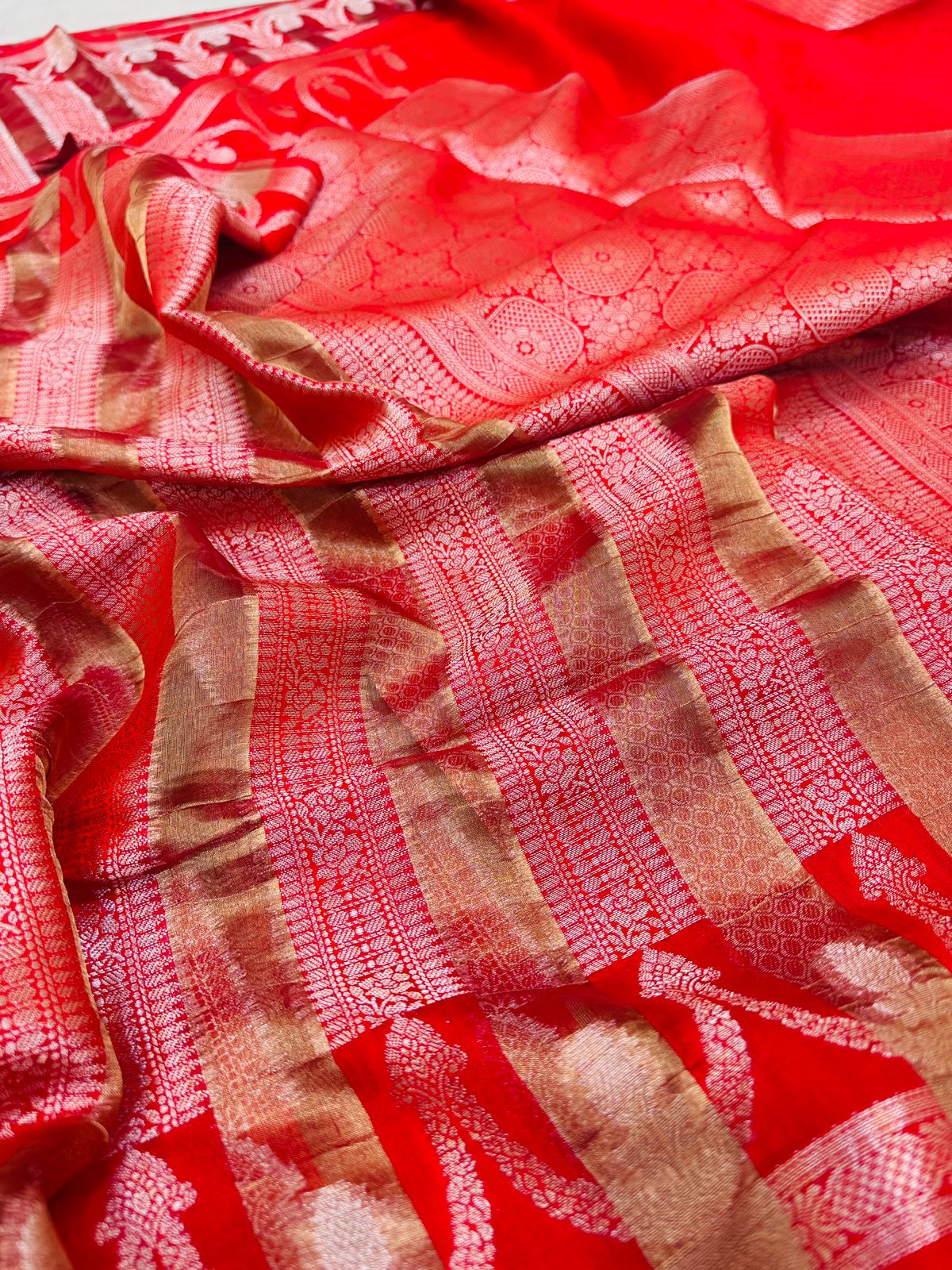 Pure Banarasi Chiniya Tissue Stripe Saree