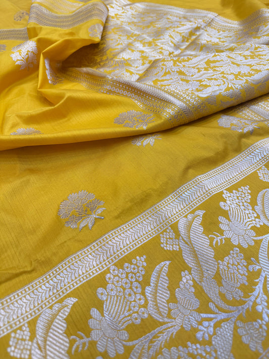 Pure Banarasi Katan Silk kadhwa Buta Saree